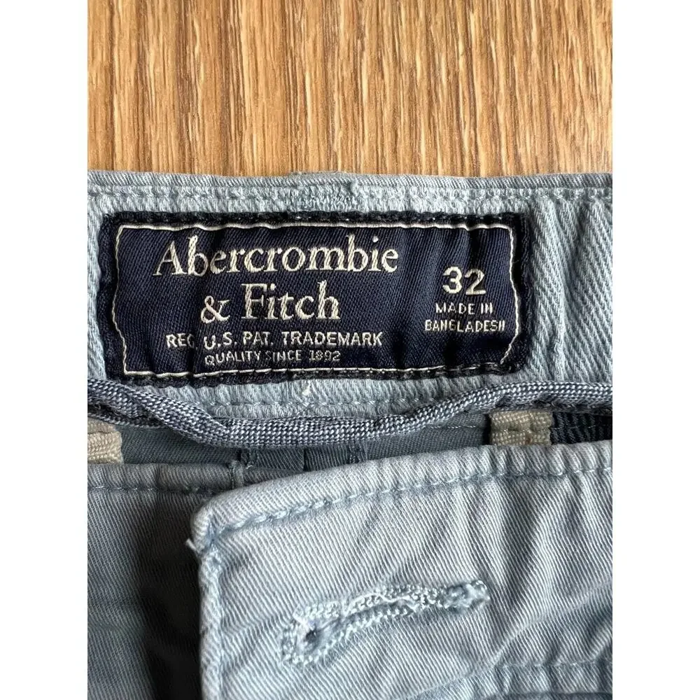 Abercrombie & Fitch Men's Neutral light Gray Blue Cotton Shorts Size 32